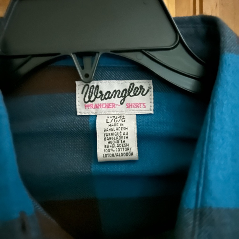 Wrangler Flannel - Picture 2 of 2